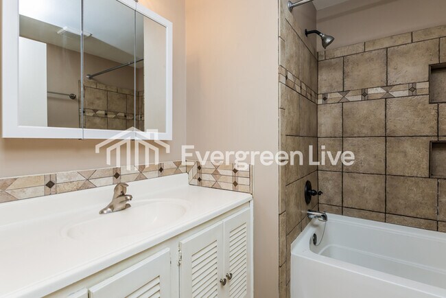 Building Photo - 4206 Satellite Ave