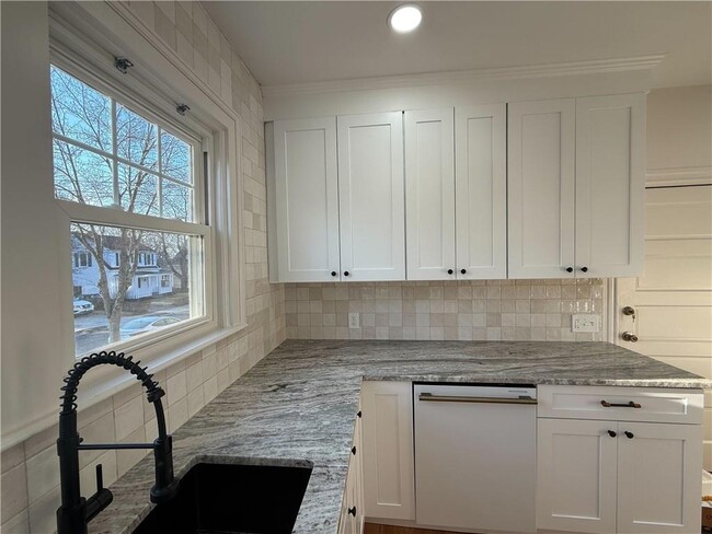 Building Photo - 29 Braman St