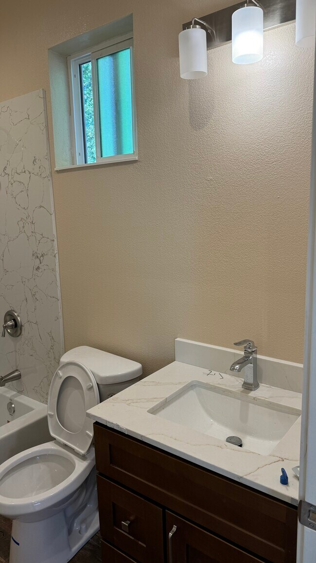 Building Photo - 1019 Castro St