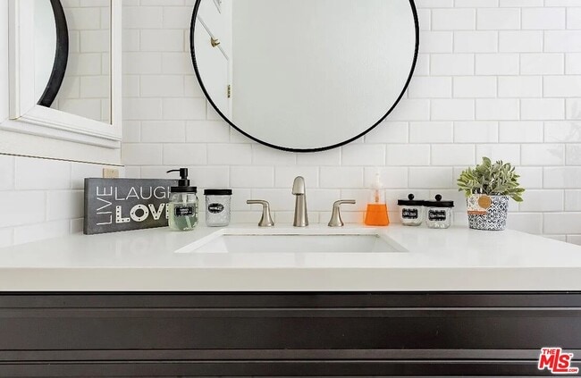 Building Photo - 14245 Dickens St