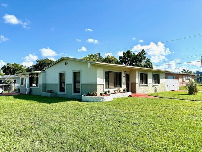 Primary Photo - 775 NW 168th Dr