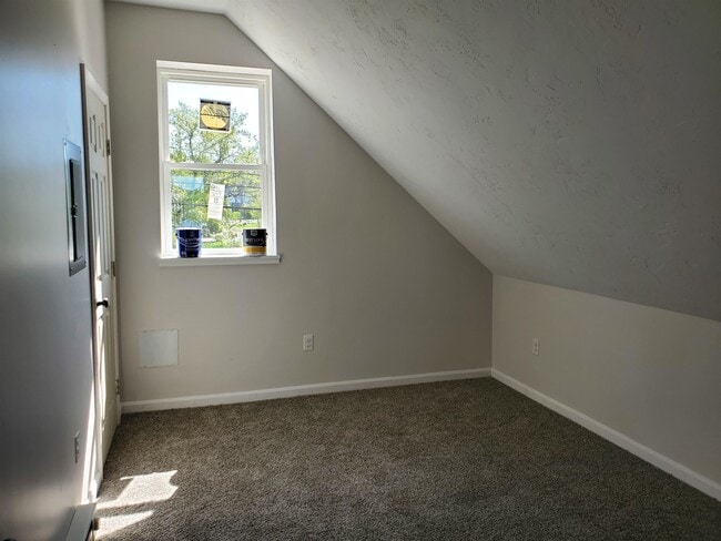 Building Photo - 23 Canaan St
