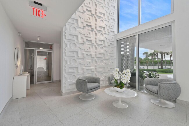 Building Photo - 2774 S Ocean Blvd