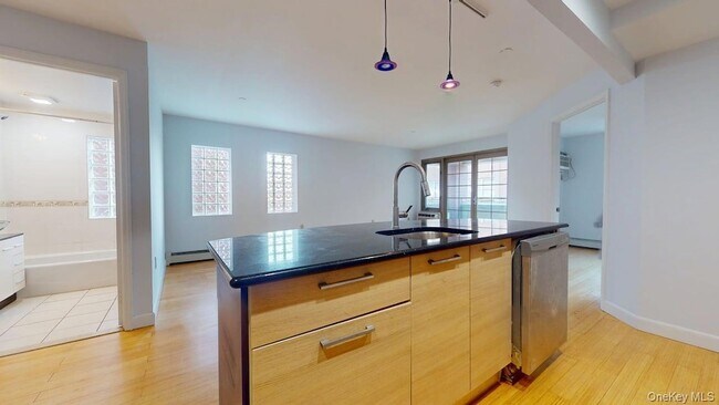 Building Photo - 83-75 117th St