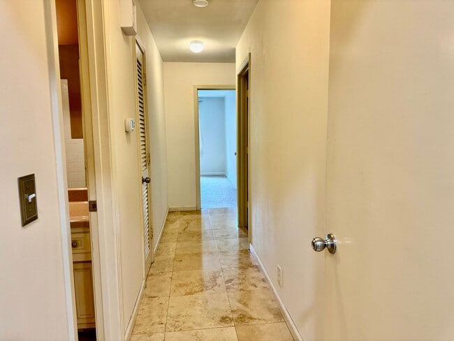 Building Photo - Nice 4BR Home in Perfect Location