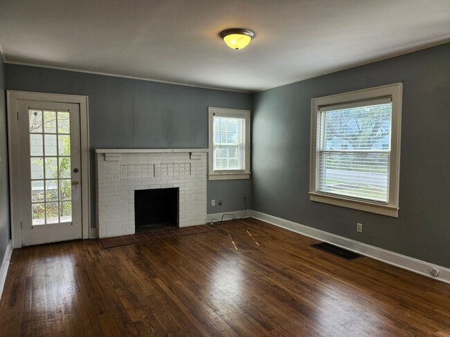 Building Photo - Great 3 bedroom 2 bath home in Red Bank, TN