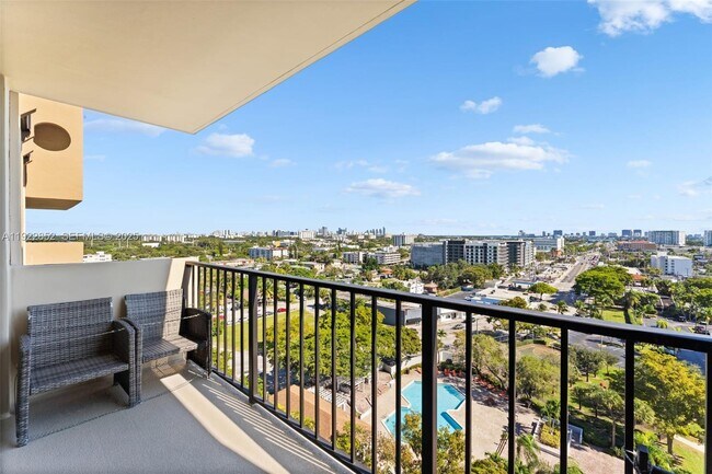 Building Photo - 1470 NE 123rd St