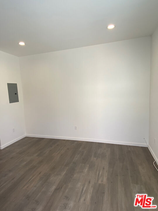 Building Photo - 1112 Meadowbrook Ave