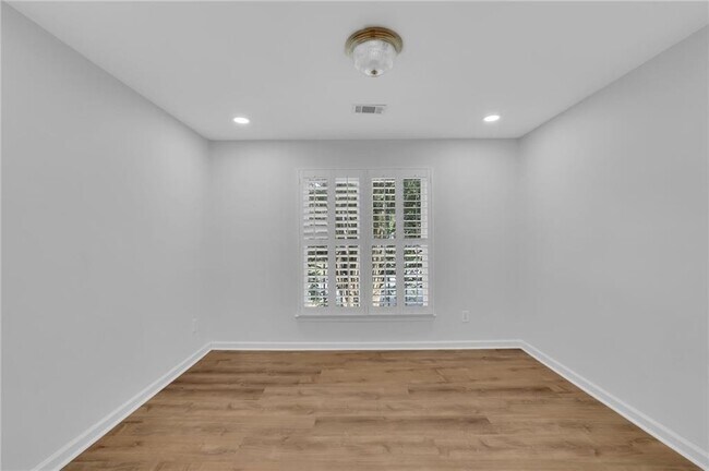 Building Photo - 235 Ashebourne Trail