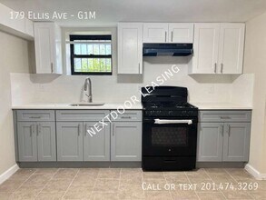 Building Photo - 179 Ellis Ave