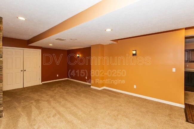 Building Photo - 8240 Talbot Cir