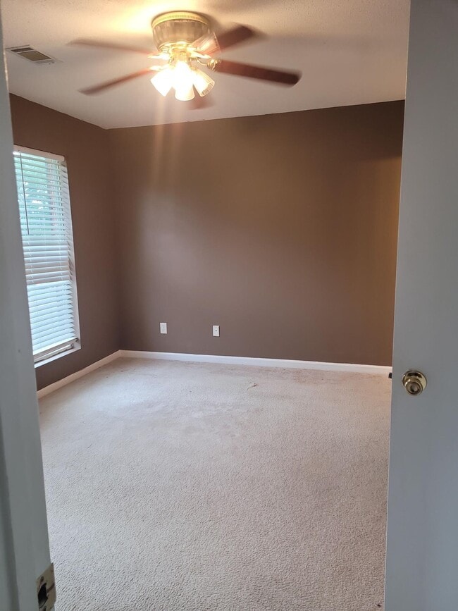 Building Photo - 1012 Cedarview Cir