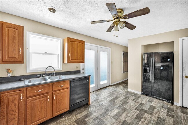 Building Photo - 25998 N Dal Bar Rd