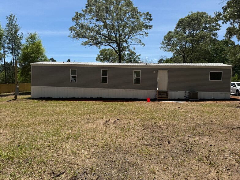 Building Photo - 12270 Venus Dr S