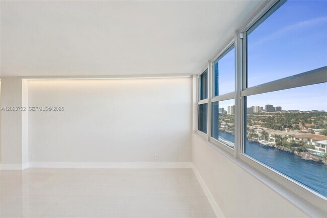 Building Photo - 1400 S Ocean Dr