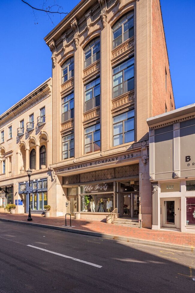 Building Photo - 341 N Charles St