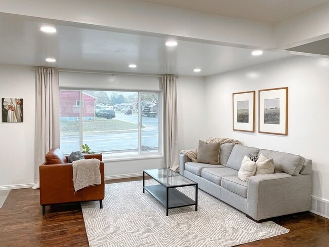 Building Photo - 4669 S 300 E