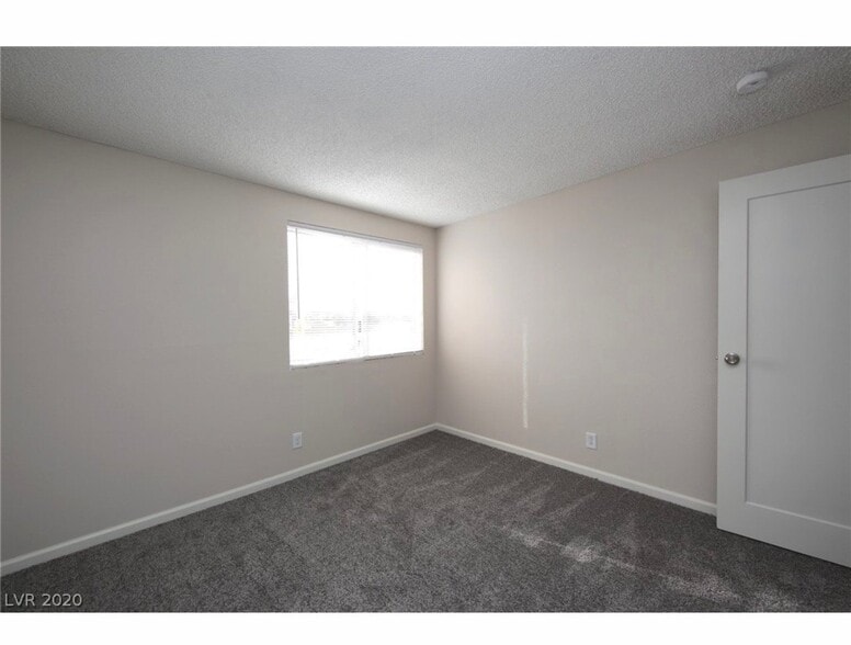 Building Photo - 7165 Bridgeview Ave