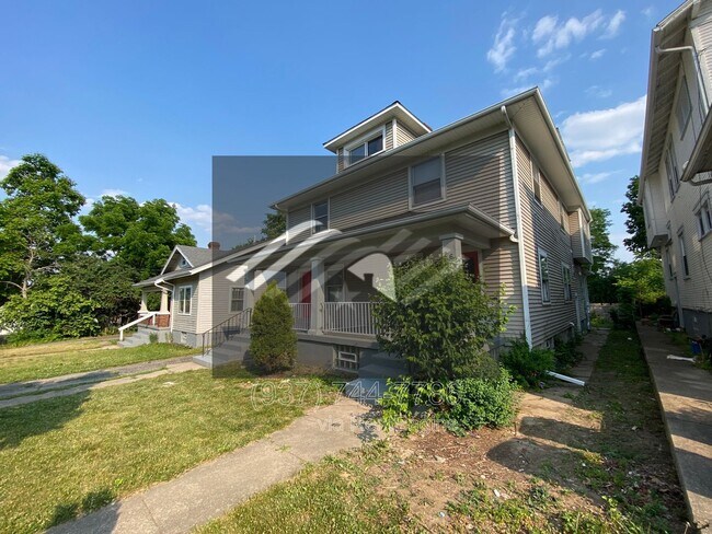 Building Photo - 26 W Beechwood Ave