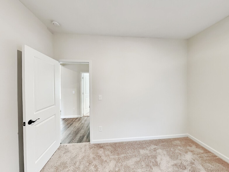 Building Photo - 6144 Nathaniel Ln