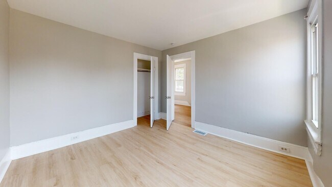 Building Photo - 1371 W 85th St