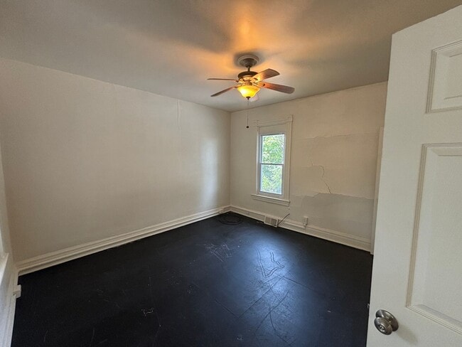 Building Photo - Spacious rooms, updated mechanicals, and convenient Canonsburg living