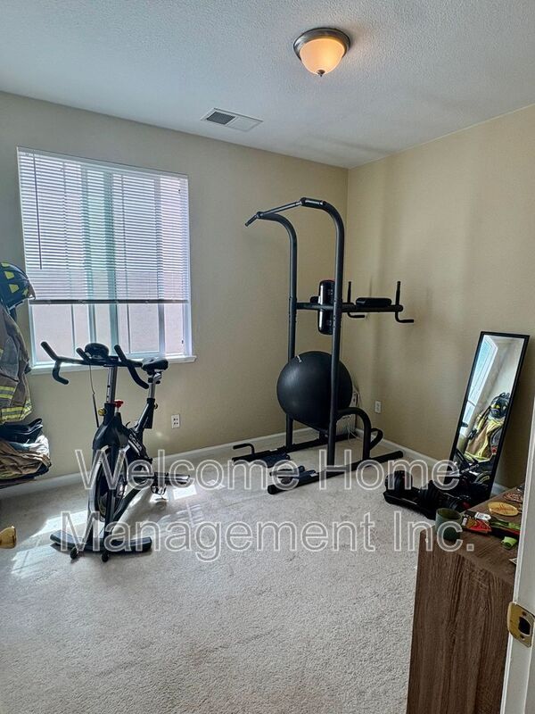 Building Photo - 6011 Daffodil Dr