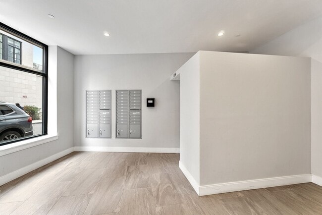 Building Photo - 1457 Tremont St