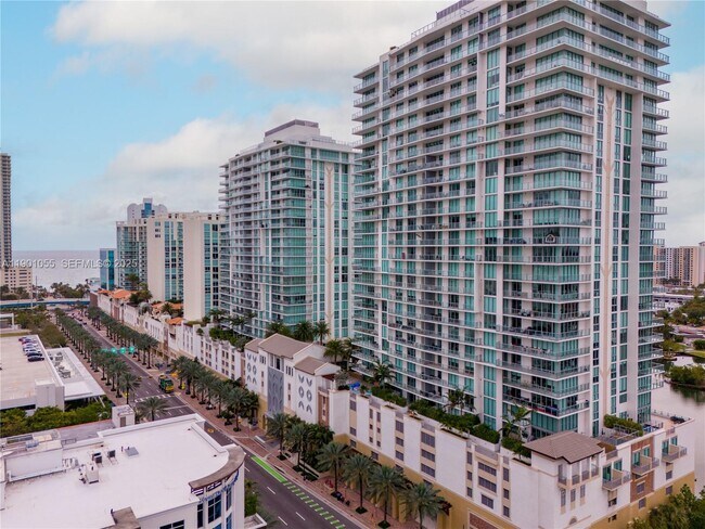 Building Photo - 300 Sunny Isles Blvd