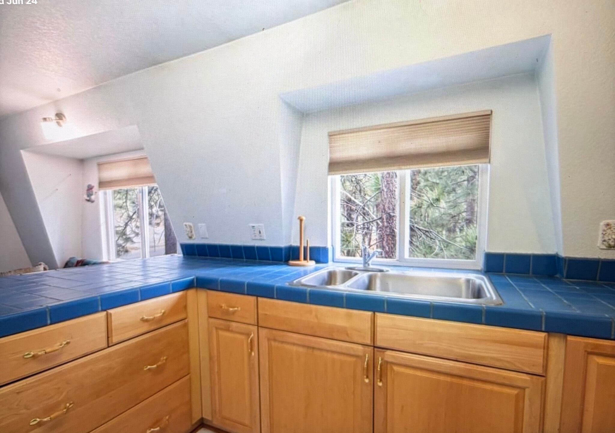 Building Photo - 542 Cottage Ln