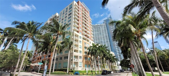 Building Photo - 2001 Biscayne Blvd