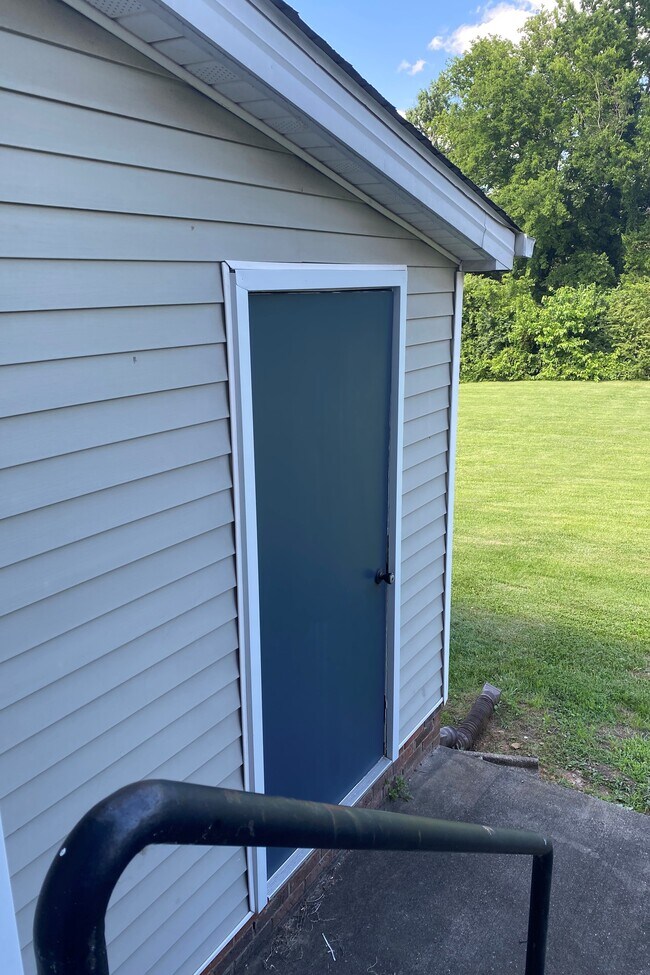 Building Photo - 125 Hillridge Ct