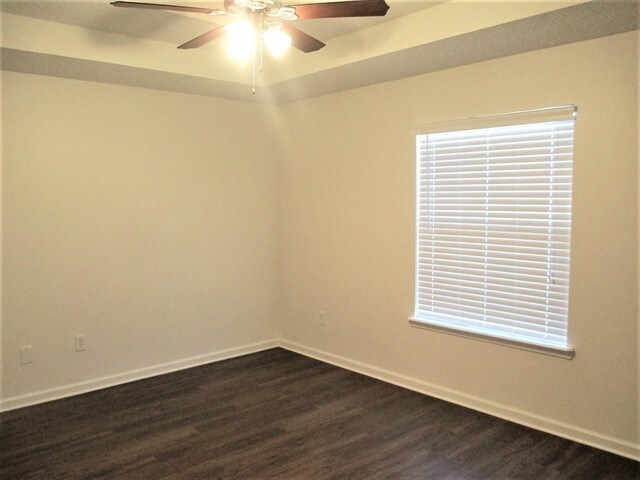 Building Photo - 4043 Pebble Brooke Circle South