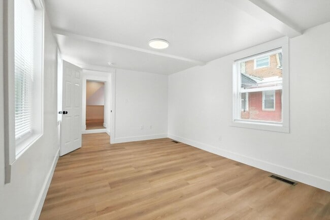 Building Photo - Luxury Rental - Southside Flats