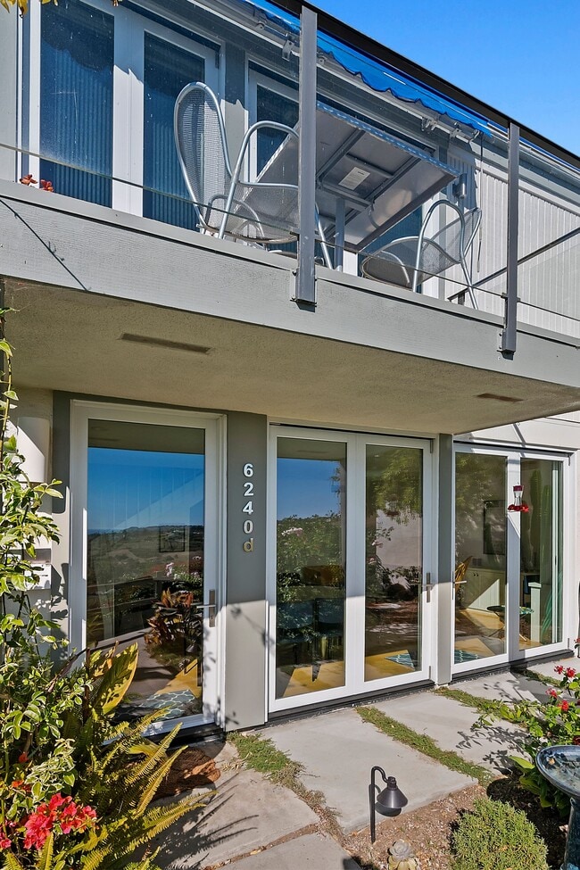 Building Photo - 6240 Tapia Dr