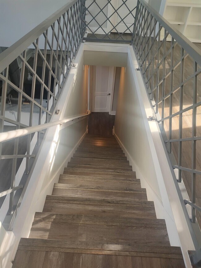 Building Photo - 3589 Esplanade Way