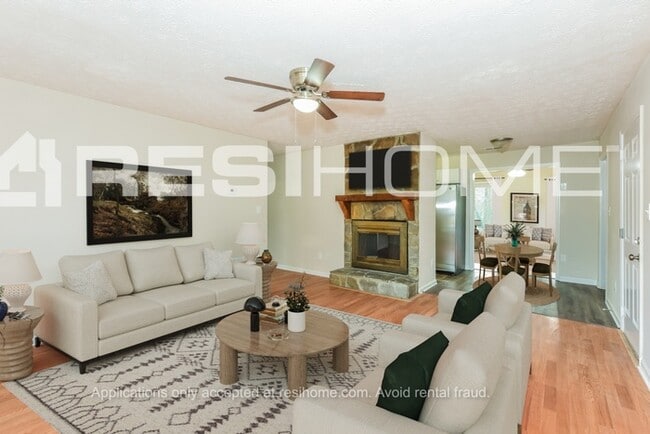 Building Photo - 623 Crestmont Ct