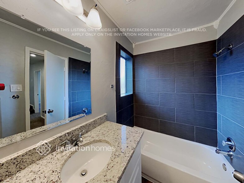Building Photo - 2052 Wanderlust Dr