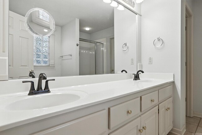 Building Photo - 7328 W Ridge Cir