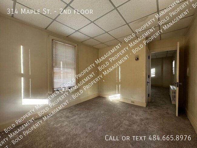 Building Photo - 314 Maple St