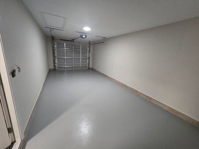 Building Photo - 3 Bedroom / 2 Bath House - Milton