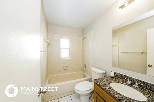 Building Photo - 1222 Lornewood Dr