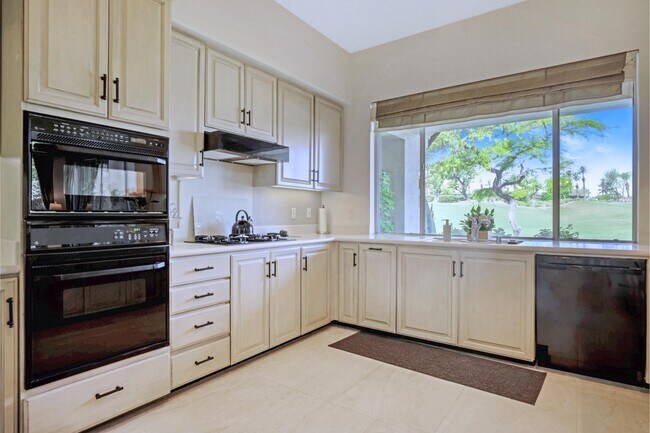 Building Photo - 371 Indian Ridge Dr