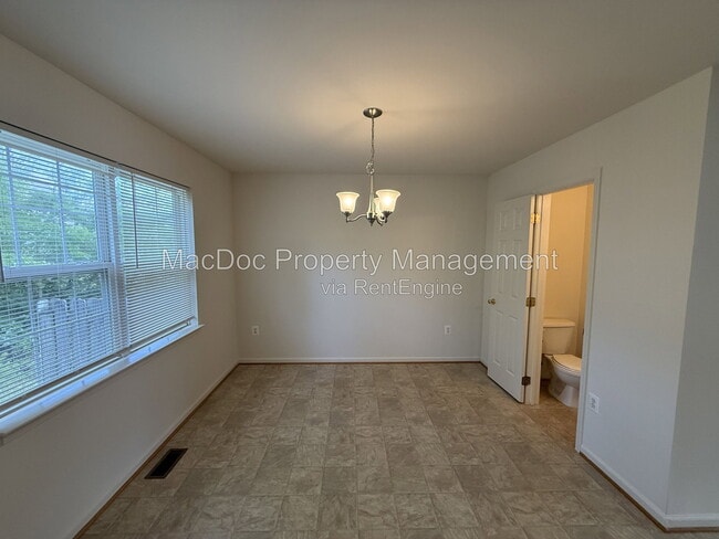 Building Photo - 219 Merrill Ct