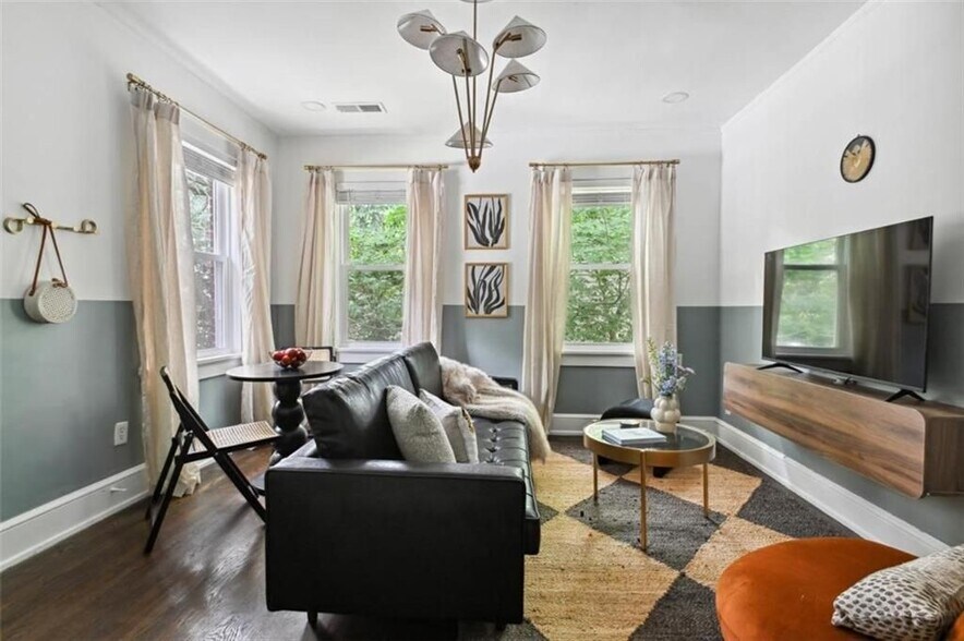 Building Photo - 1351 Oxford Rd NE