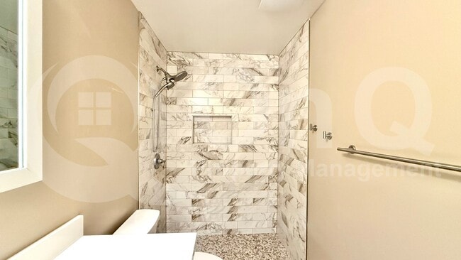 Building Photo - 2744 E Bighorn Ave