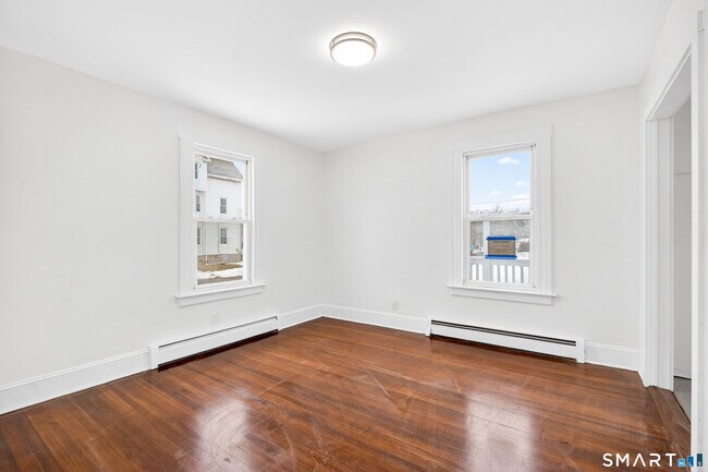 Building Photo - 168 Black Rock Ave