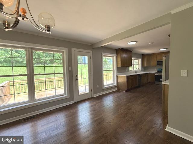 Building Photo - 7697 Hedgesville Rd