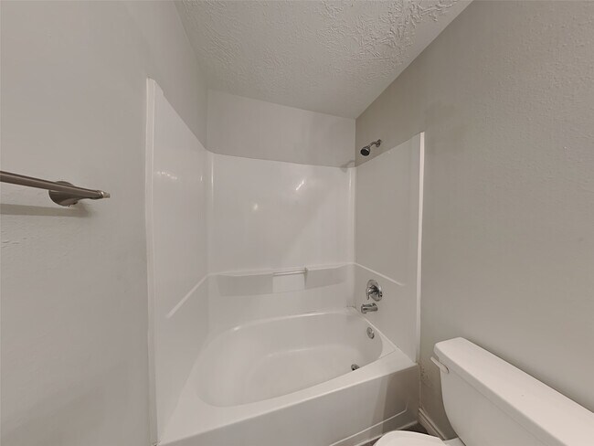 Building Photo - 6714 Hidden Colony Ln