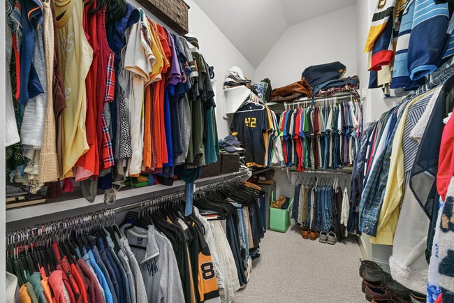 Building Photo - 816 Ennis St